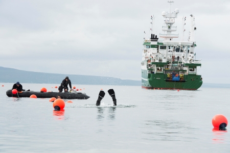 Cable laying at Spiddal. Photographer Andrew Downes. 